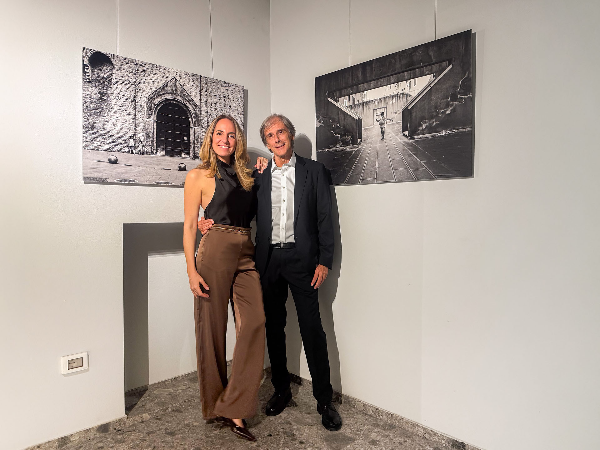 Marianna Santoni e Roberto Lugano alla mostra People Around