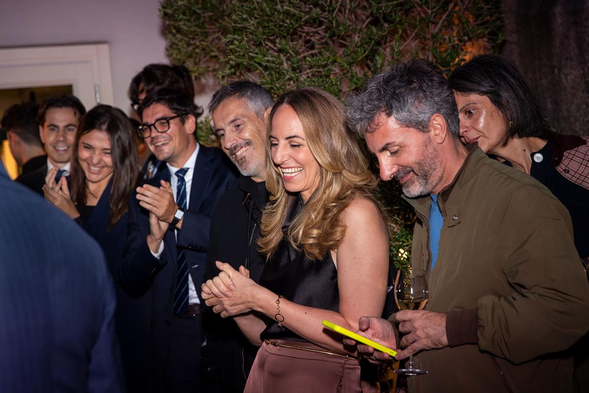 Ospiti che applaudono